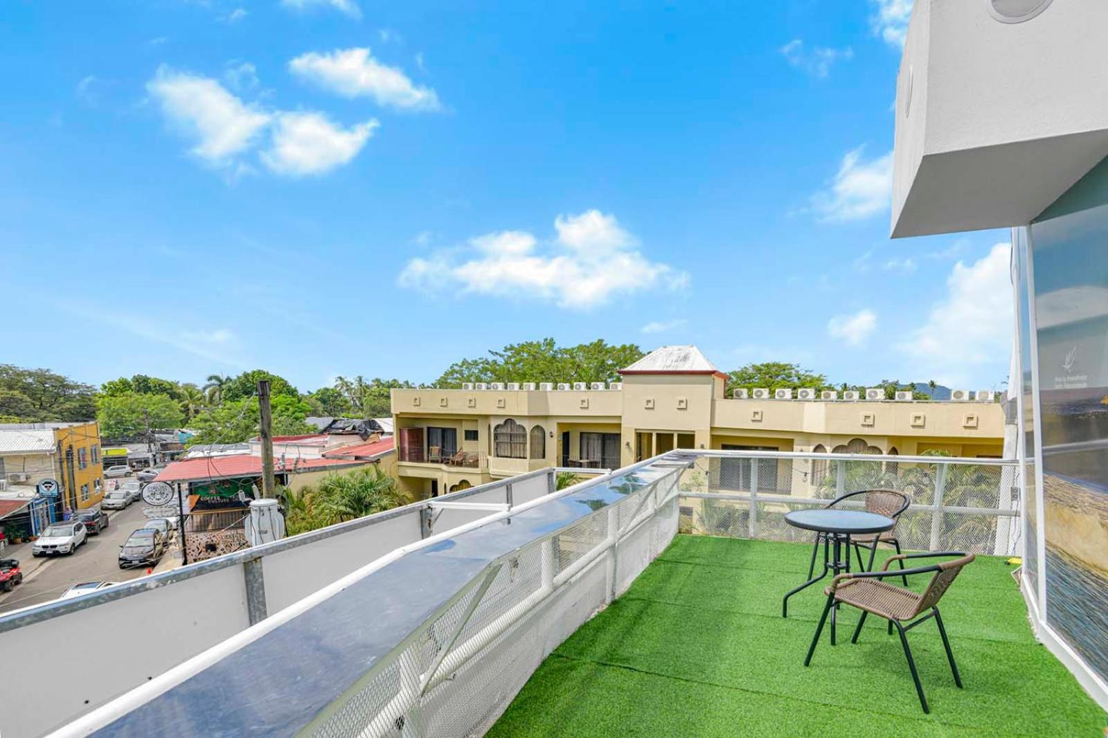 Surfo House Hotel & Hostel Tamarindo Exterior foto